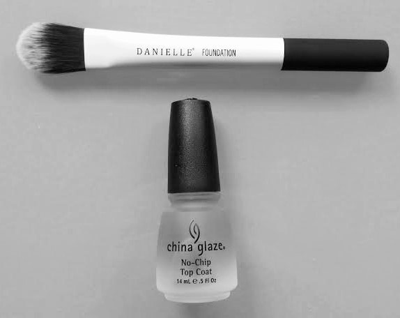 Danielle brush & China Glaze Top Coat