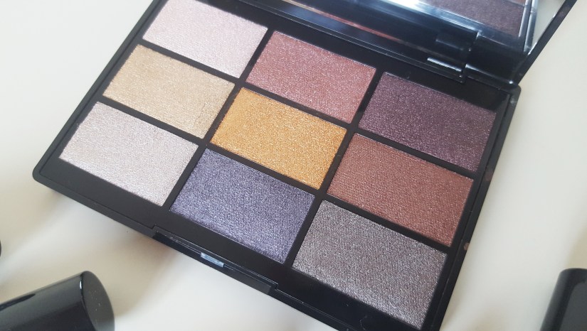 GOSH 9 Shades Eye Shadow Palette