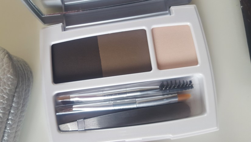 Nu Colour Light Shine Eyebrow Shaping Kit