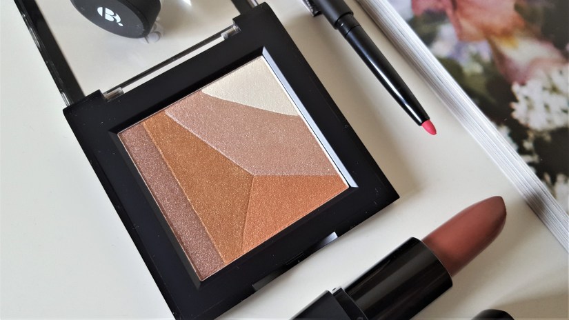 B. Radiance Powder in Bronzed